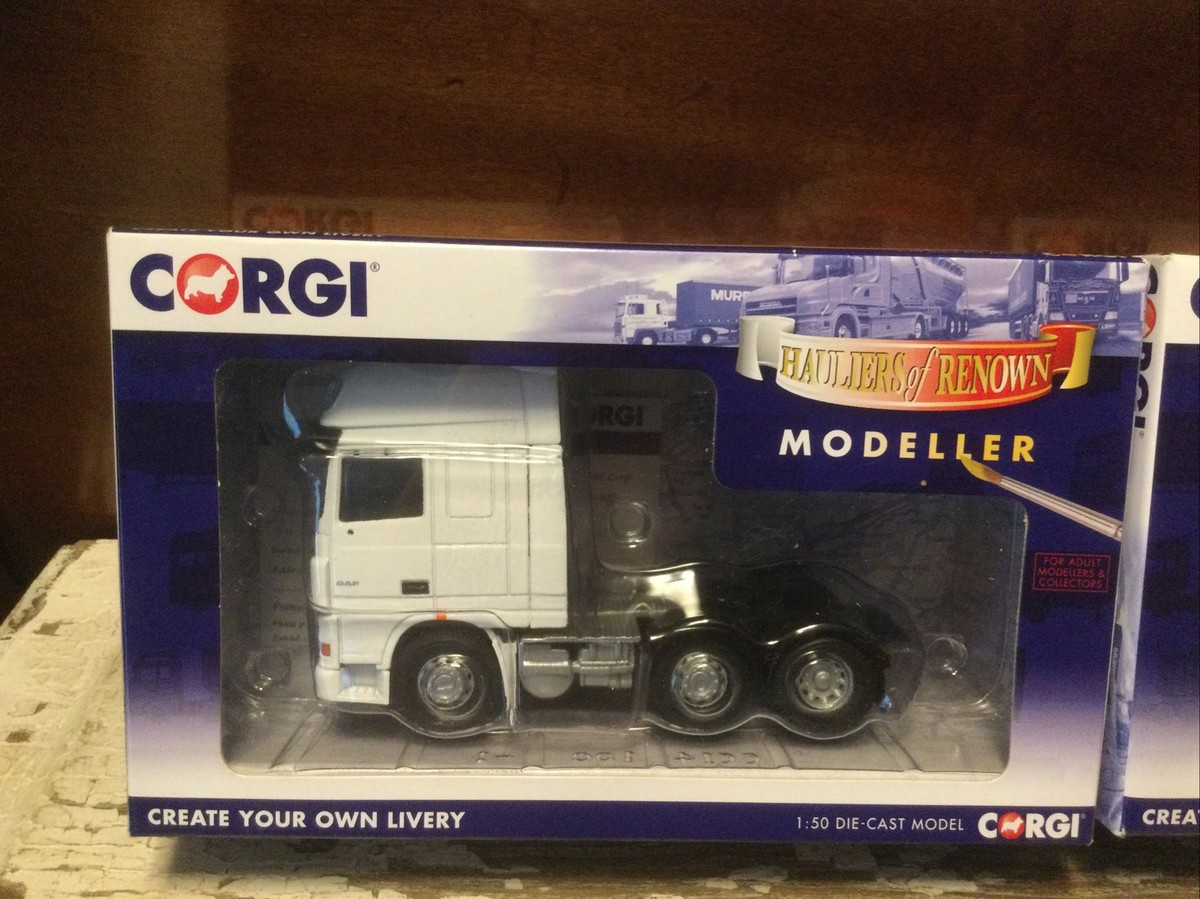 Corgi 1:50 Diecast Modeller DAF XF 105 Truck Cab-W/Tri Axle