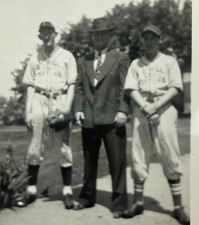 Top 10 Joe Cronin Baseball Cards 24
