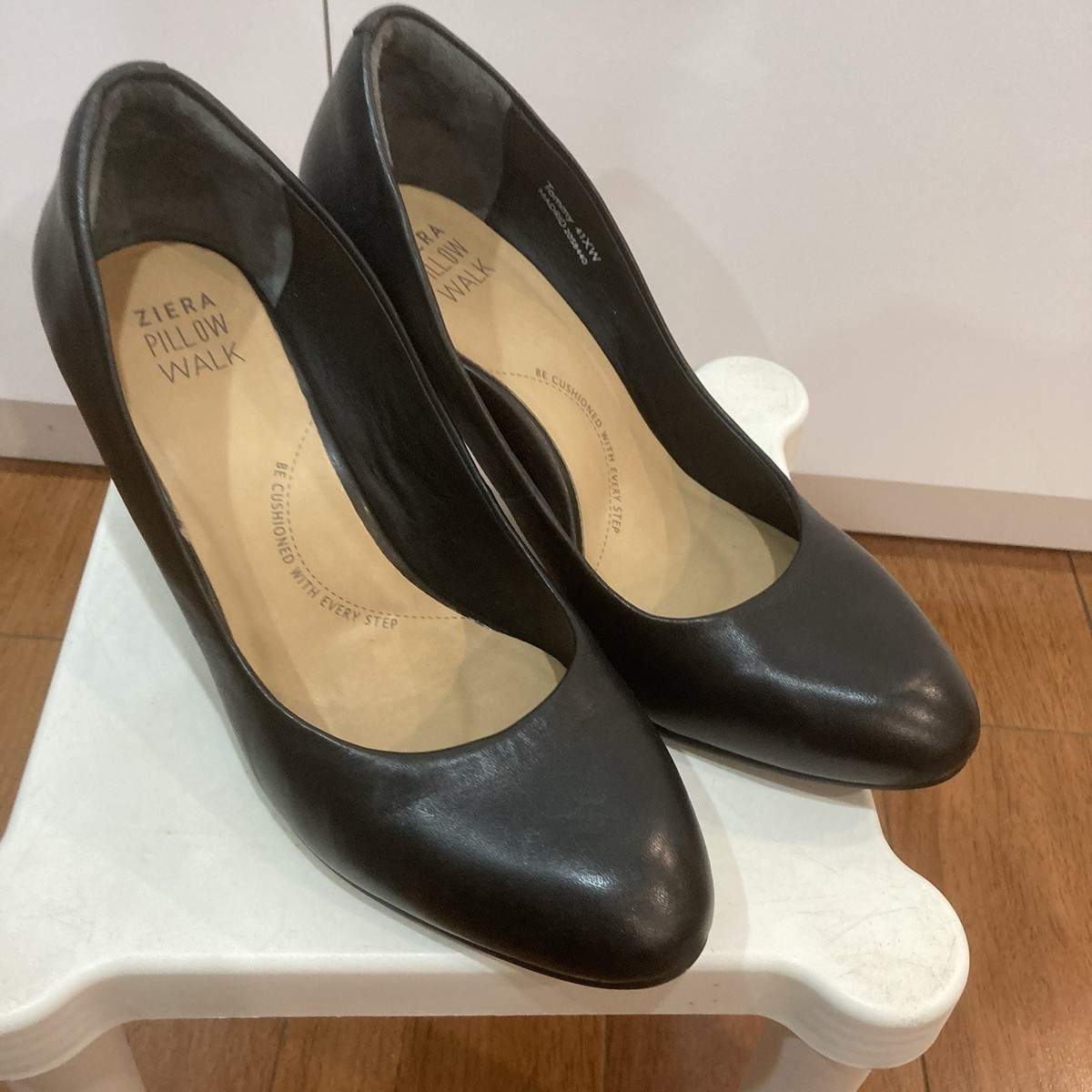 Ziera Size 41 Comfortable Women's black high Heel Business Court