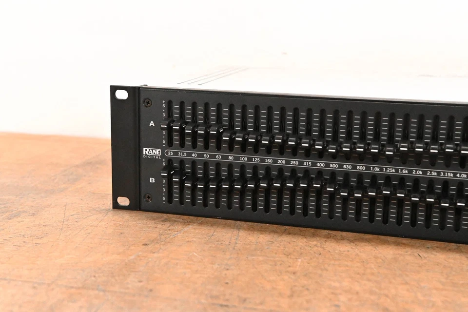 Rane DEQ 60 Dual Channel 30 Band Graphic Equalizer CG01S5F - Image 4 of 4