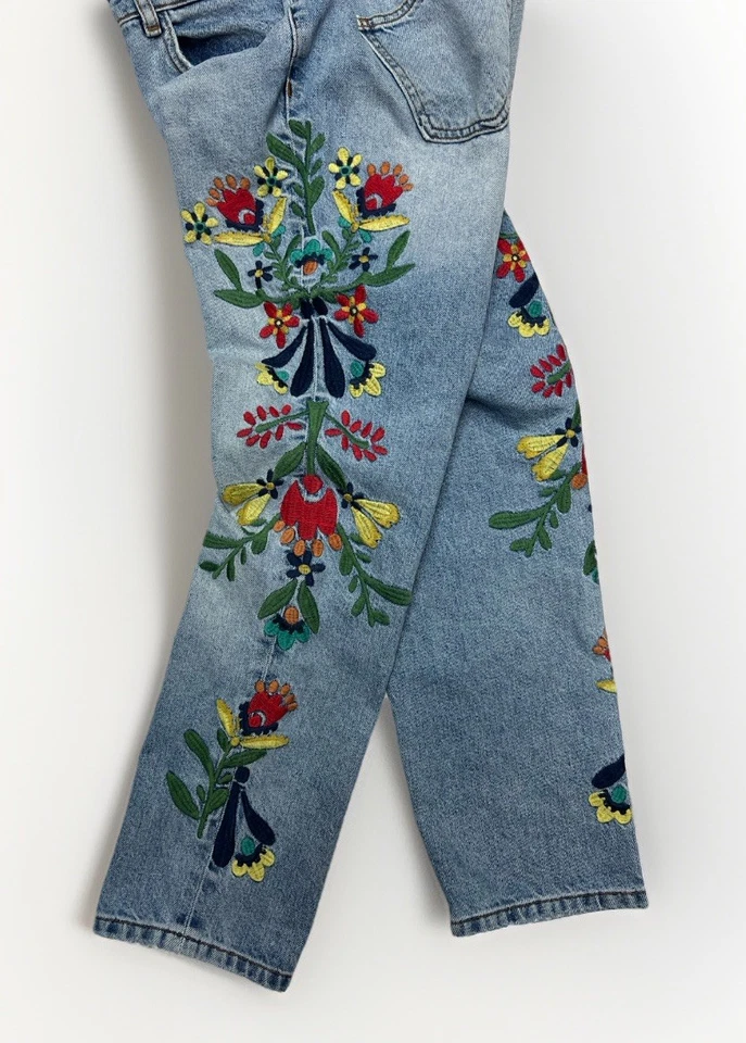 Jeans Zara Mujer 4 Denim Básico Z1975 Bordado Floral Lavado Claro Calce Relajado Foto 2 de 4