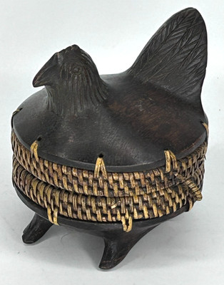Vintage Carved Wooden Chicken Trinket Box Woven Rattan Wicker Border