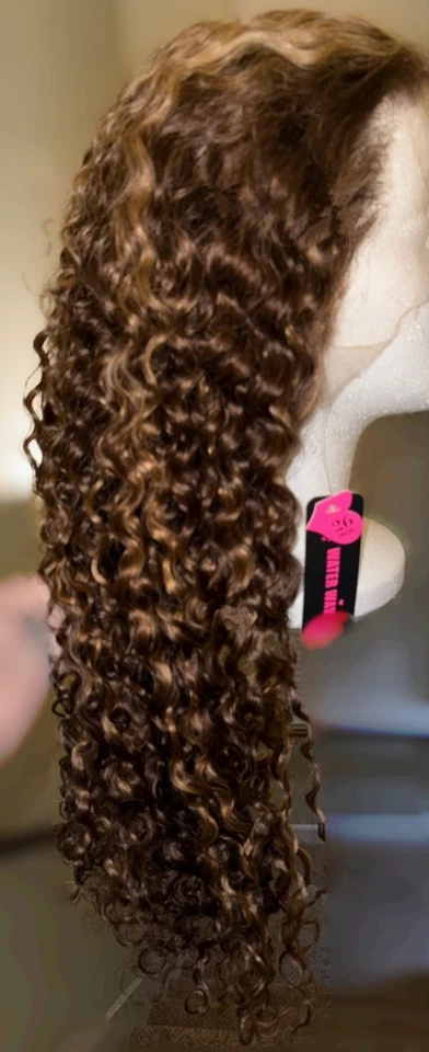 Precioso, 26 pulgadas, marrón con reflejos rubios, onda de agua, cabello 100 % humano, encaje HD, peluca Foto 2 de 4