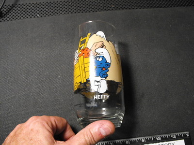 Hefty  Smurf Glass, Looks great. 1982  copyright date
