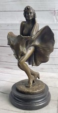 Marilyn Monroe Statue: Entertainment Memorabilia Collector Edition Bronze Statu