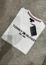 Image of Men's Tommy Hilfiger T-shirt in 2 Styles Embroidered Short Sleeve-Clearance Sale