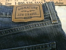 Signature by Levi Strauss & Co. Gold Label Women's Modern Bootcut Jeans 36-34