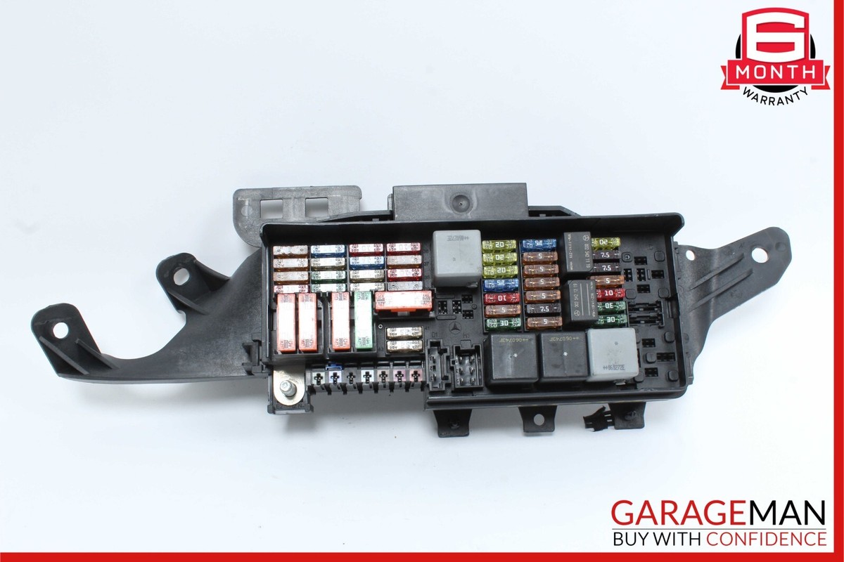 Front Fuse Relay Box Assembly For Mercedes W251 GL450 ML500 R350 – Used OEM Unit