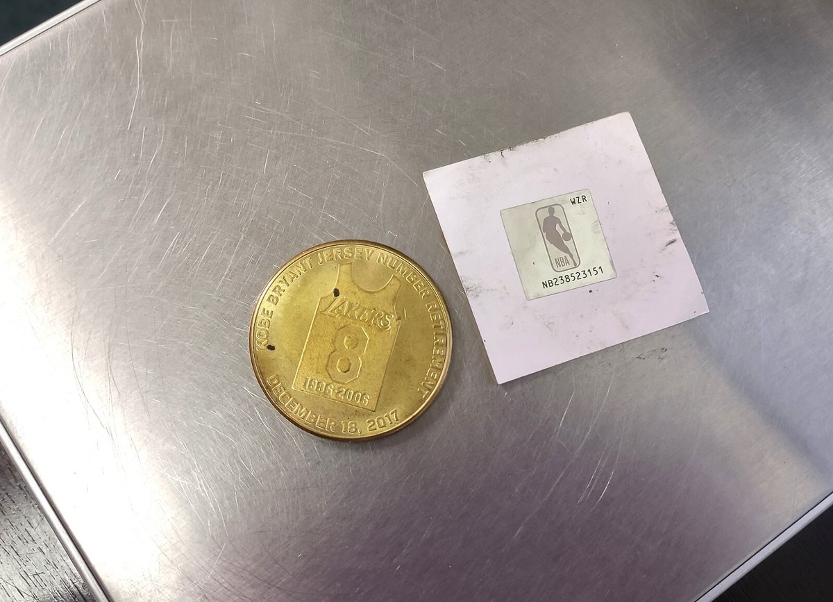 kobe bryant mint coin 2017