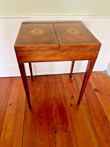 John-Richard Federal Revival, Sunburst Inlay, Folding Top Backgammon Games Table - Picture 4 of 9