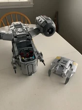 MOC-37840 UCS Razor Crest by Papaglop