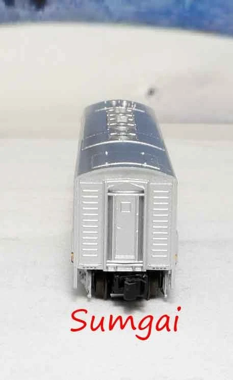 AZL Santa Fe Warbonnet F7B Locomotive Z Scale Z Gauge American Z Line AZL63001-X - Image 3 of 4