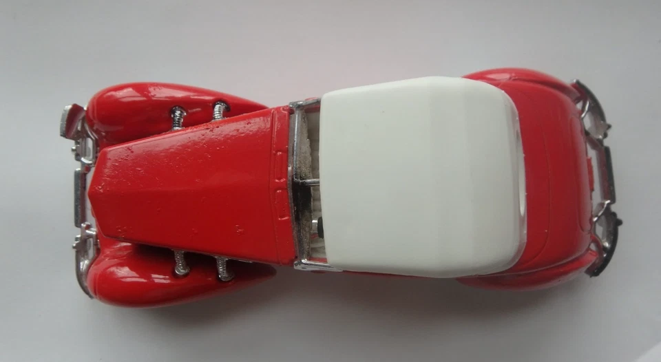 Matchbox Models of Yesteryears YY18 1937 Cord Model 812 Supercharged Convertible - Image 4 of 4