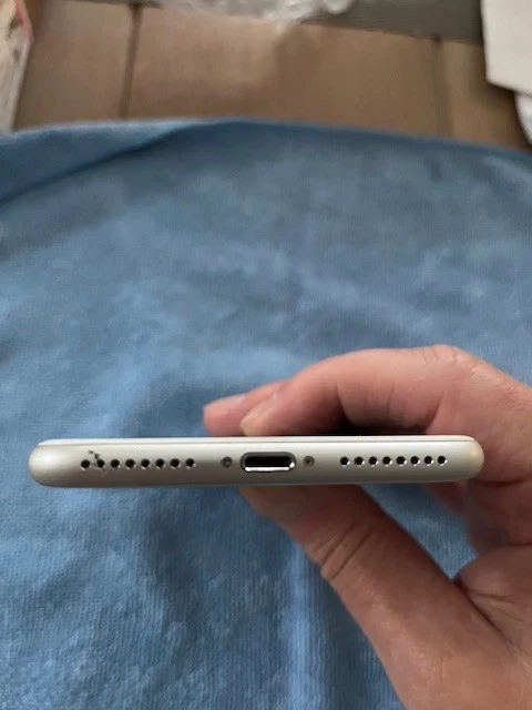 iPhone 8 Plus 64 GB Weiss, 100% Batterie Zustand Gebraucht - Bild 4 von 4