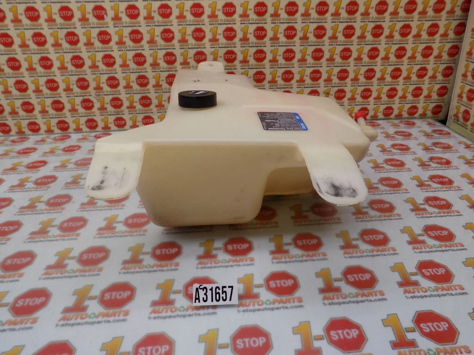 2003-2017 GMC SAVANA 2500 ENGINE COOLANT RESERVOIR 25865663 OEM - Image 2 of 4