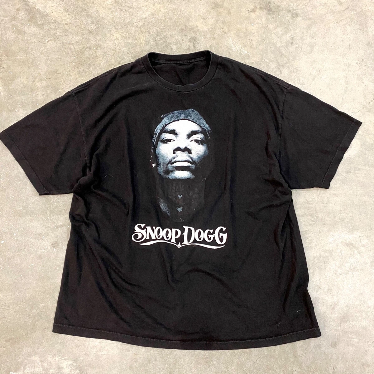 VTG Snoop Dogg Dogfather Rap T RePrint Big Face USA Parking Lot Graphic Spellout