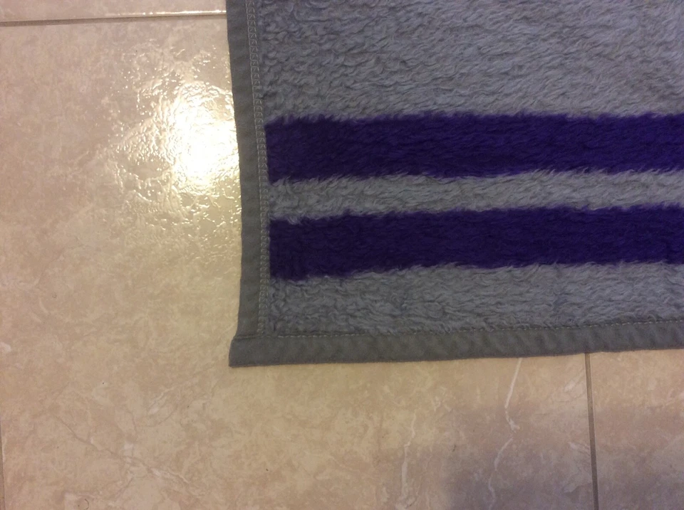 Manta Biederlack De Colección Colorado Rockies Púrpura Gris Negro Gráfico Logo Acrílico Foto 3 de 4