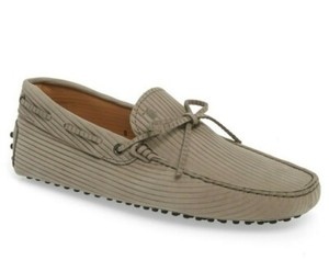 gommino driving shoes in nubuck