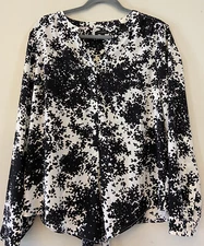 women’s Talbots black and white floral design Size L