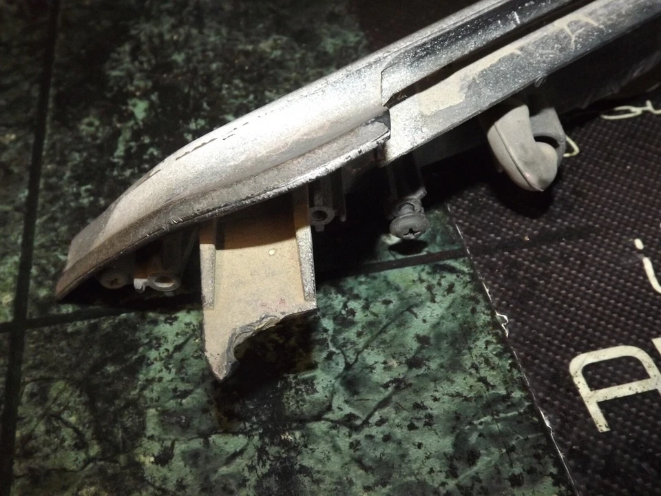 OEM 88-92 Toyota Corolla AE92 Coupe front passenger corner light 12-298 FR R DV7 - Image 4 of 4