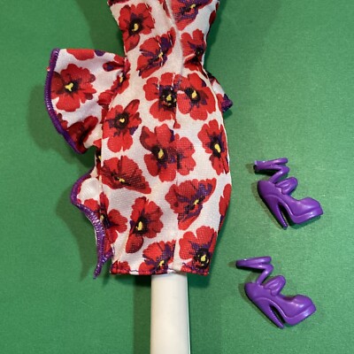 red dress purple shoes 5 Color Shoes to Wear With a Red Dress
