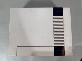 Vintage 1985 Nintendo NES-001 Video Game Console w/ Zapper + Max Controllers etc