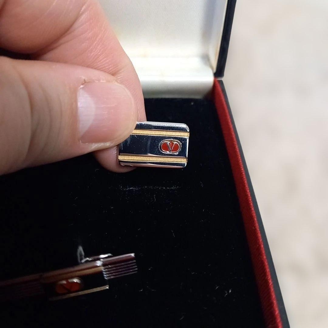 Valentino Garavani Cufflinks Tie Clip Set - Silver Red Stripe Design Used thumbnail 5