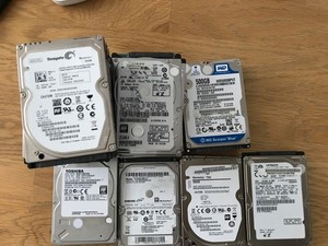 32 Stück 500GB SATA Festplatten 2,5 Zoll getestet