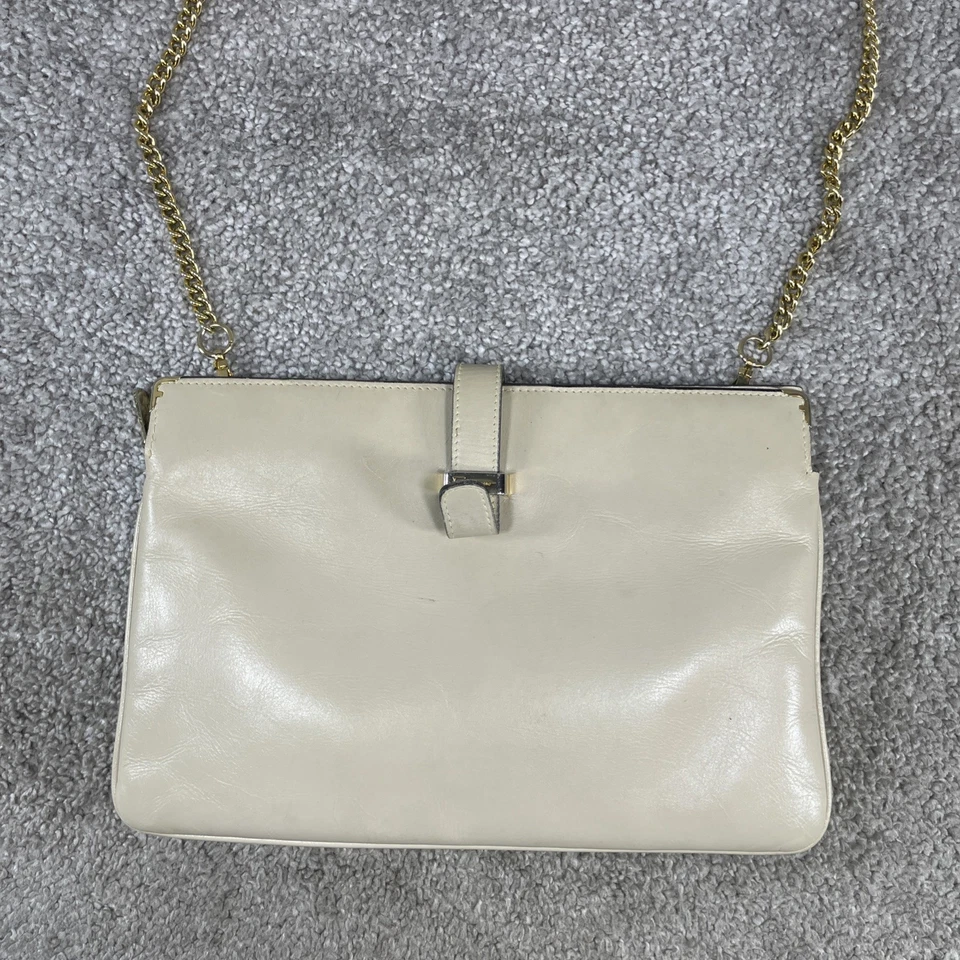 Bolsos Salvatore Ferragamo para mujer de cuero blanco con cadena de bolsillo interior correa para el hombro Foto 2 de 4