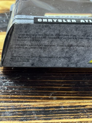 Vintage Matchbox 1997 Special Edition Chrysler Atlantic Gold 1:64 - Bild 3 von 3