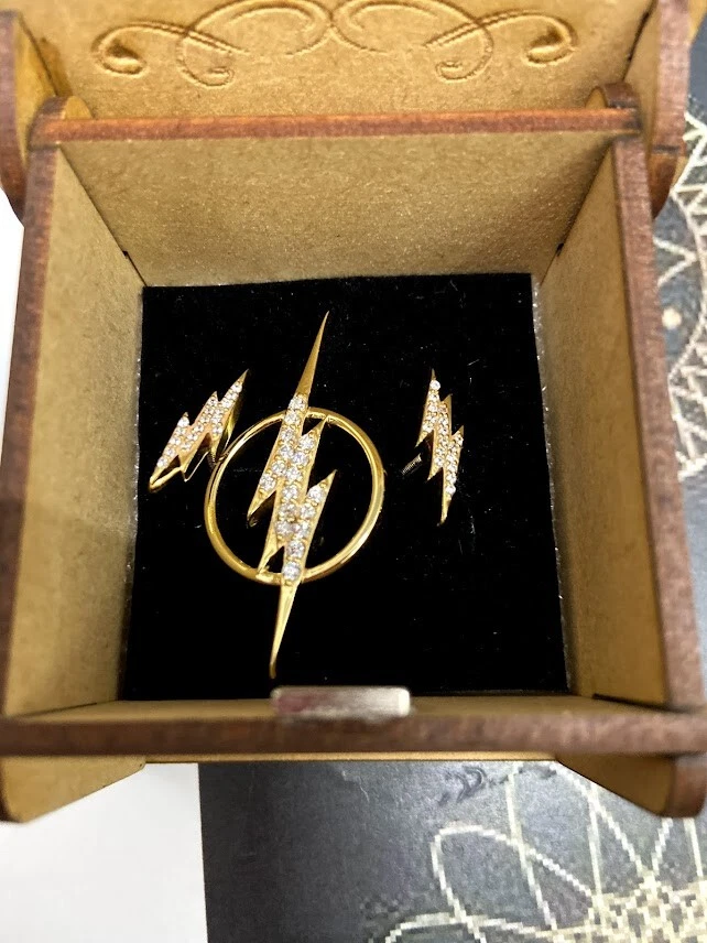 Conjunto de aretes colgantes flash rayo diamantes de laboratorio joyas de superhéroes hechos a mano Foto 3 de 4