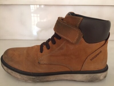 Winter boots for boys; waterproof