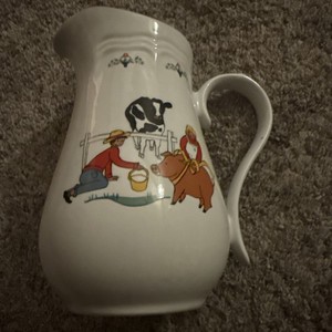 Vtg. Oneida Farm Friends Large Pitcher Stoneware Farm Collectible