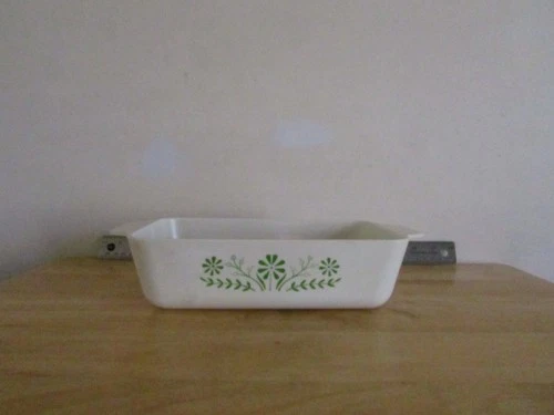 Vintage Milk Glass Green Crazy Daisy 8" x 5" Rectangular Casserole Baking Dish