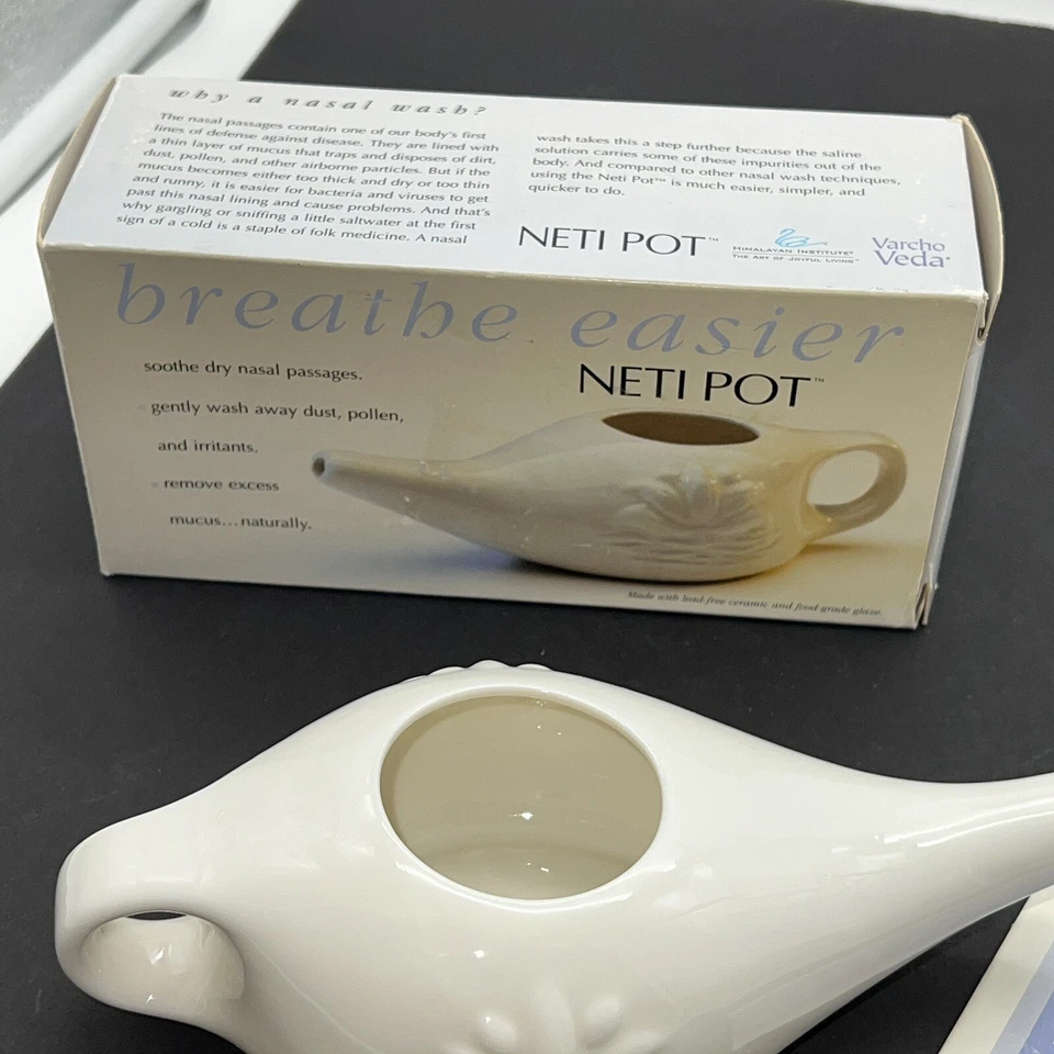 Instituto Himalaya Neti Maceta Cerámica Blanca Varcho Veda Lotus Diseño Agua 8x2.5 Foto 2 de 4