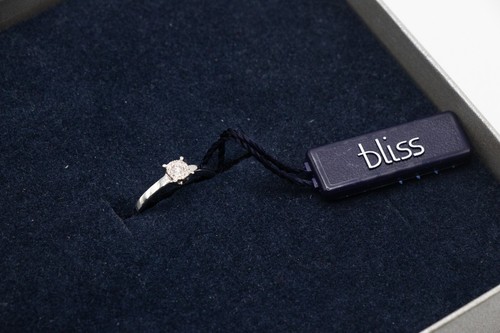18k White Gold Diamond Halo Ring 0.12 ct by Bliss GIOIELLI - Size UK M 1/2 17mm - Picture 6 of 9