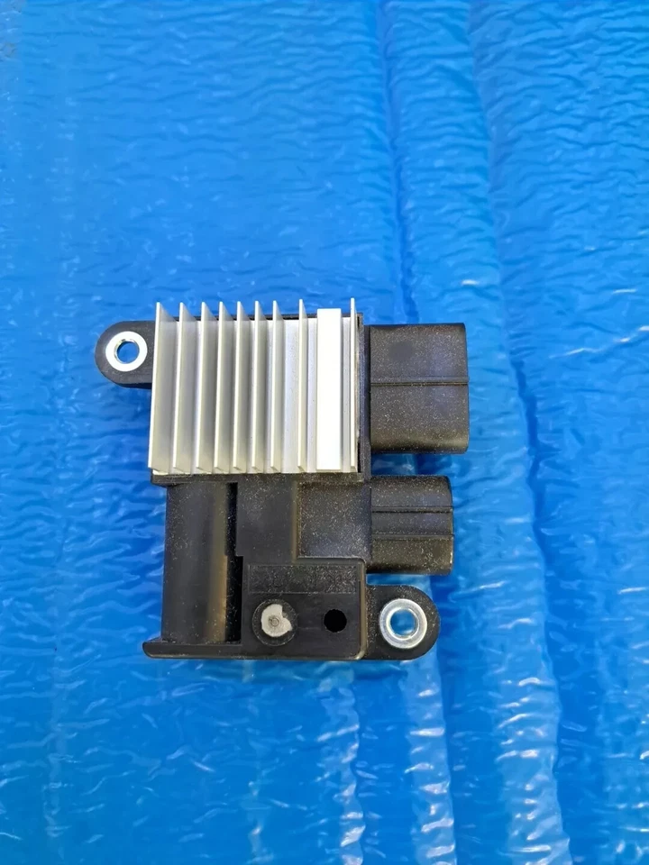 TOYOTA Genuino OEM Ventilador Computadora 89257-K0010 Corolla C-HR Nuevo Foto 2 de 3