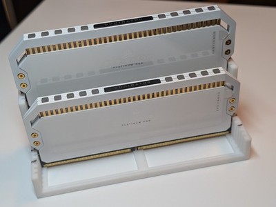 Corsair Dominator Platinum RGB 32GB 2x16GB DDR5 5600 CL36 XMP White