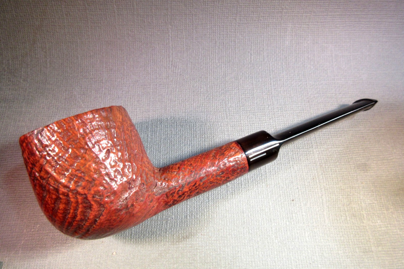 Comoy's  Guildhall London  Pipe  Saddle Pot Made   In England  Mint Estate Pipe