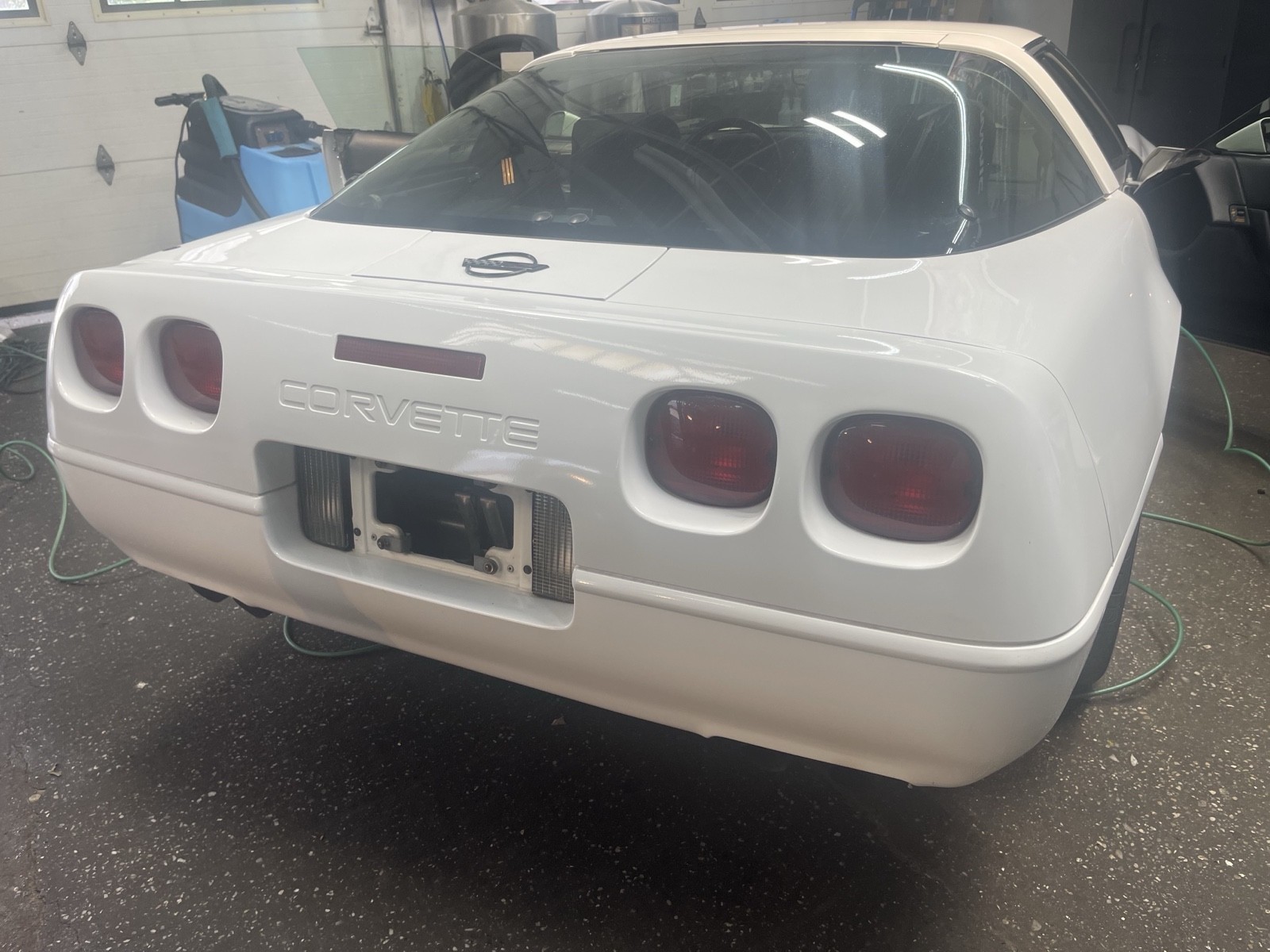 1991 White Chevrolet Corvette   | C4 Corvette Photo 8