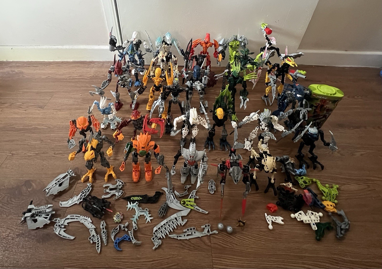LEGO Bionicle & Hero Factory Bundle 28 Figures & Spares (Read Description Fully)