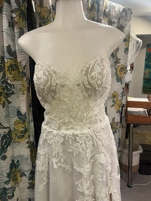 Justin Alexander Sz 12 Style Effie Crepe fitted Wedding Gown Sample - Image 1 of 4