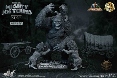 Star Ace SA9077 Mighty Joe Young Monochrome Deluxe Statue Limited 3 Lions Base