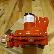 Emerson-Fisher LP-Gas Equipment R622H-HGJ First Stage Regulator, 8-12 psig Sp...