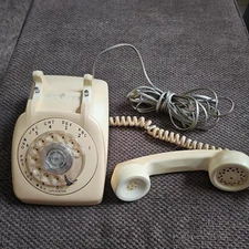 Vtg Telephone Automatic Electric Rotary cream Dial Phone Untested. dials perfect