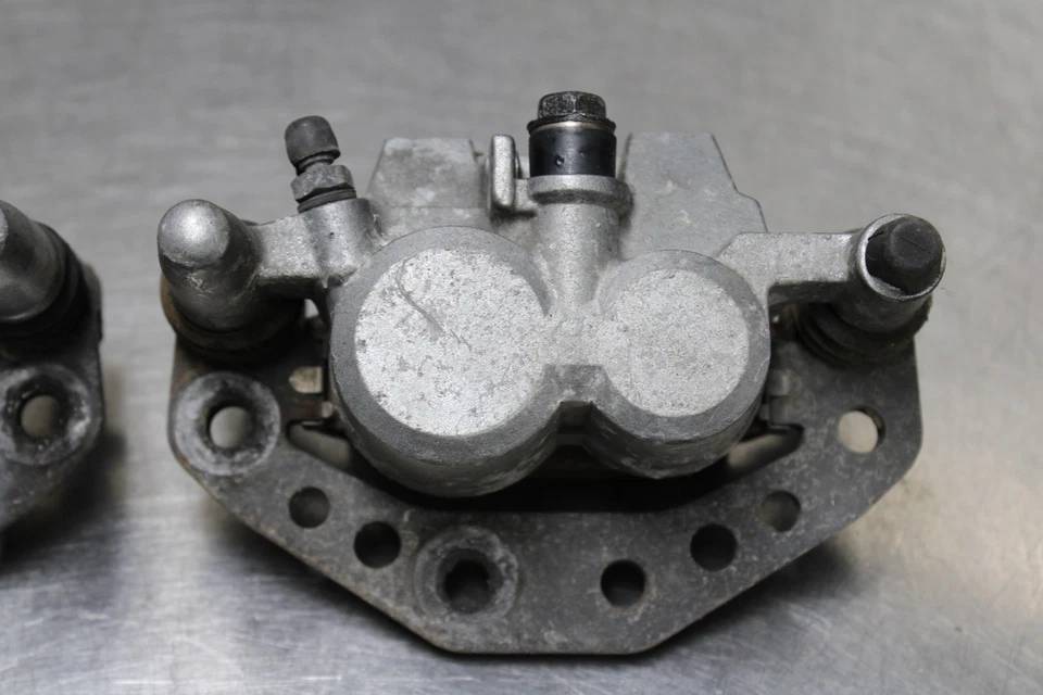 94-06 KAWASAKI CONCOURS 1000 RIGHT LEFT FRONT BRAKE CALIPER SET PAIR CALIPERS Foto 3 de 4