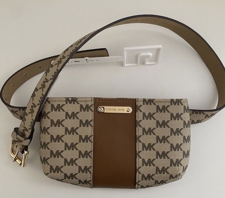 Michael Kors Belt Bag Fannie Pack Brown White MK Signature  display picture 3