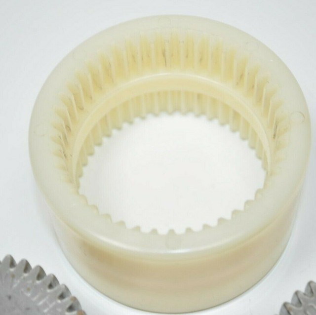 Guardian M38 Coupling Set of Two Hubs ( 11/2" & 5/8" Bore ) & Sleeve