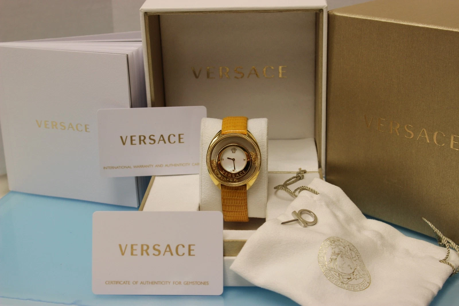Orologio Versace Donna 86Q721MD497 S585 Destiny Spirit Galleggiante Micro Sfere Giallo