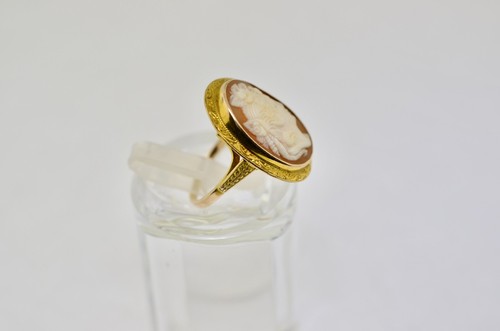 Vintage 14K Yellow Gold CAMEO Carved Shell Statement RING. Sz 5.75 - Picture 3 of 5